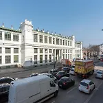 Lovely Apartment Near University